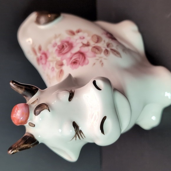 Vintage Rosie the Cow Ceramic White/Pink Floral Coin Bank. - Picture 2 of 9